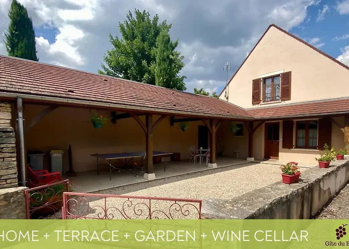 Maison Familiale Dans Village Viticole